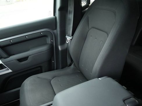 Used 2022 Land Rover Defender 110 AWD/4WD image 23