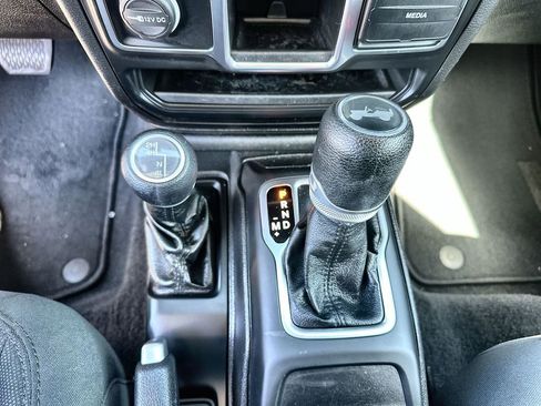 Used 2021 Jeep Wrangler Unlimited Sport AWD/4WD image 16