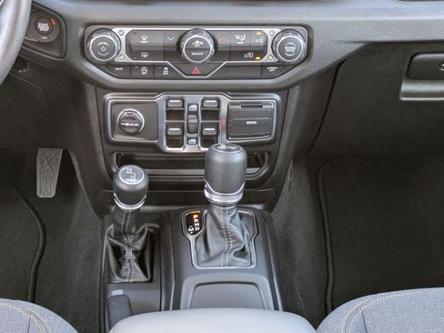 Certified 2025 Jeep Wrangler Sport image 18