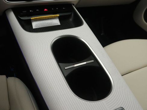 New 2026 Mercedes-Benz CLA 250+ image 6