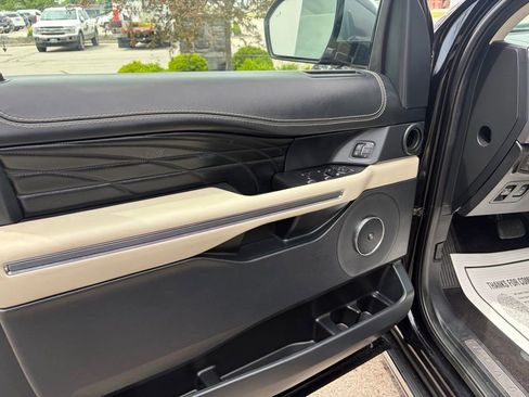 Used 2020 Ford Expedition Platinum AWD/4WD image 7