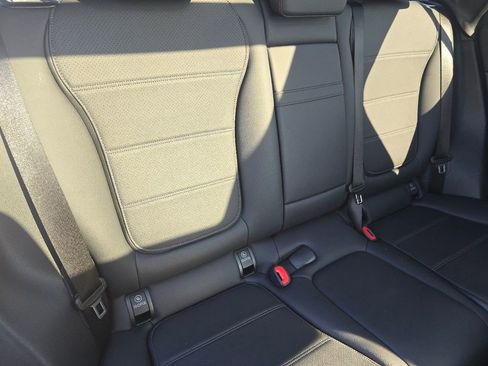 Used 2026 Mercedes-Benz GLC 300 4MATIC image 23