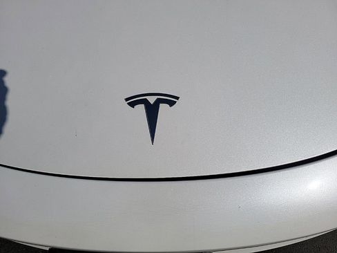 Used 2021 Tesla Model 3 Standard Range Plus image 18