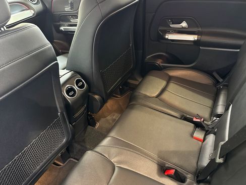 Used 2021 Mercedes-Benz GLB 250 4MATIC image 15