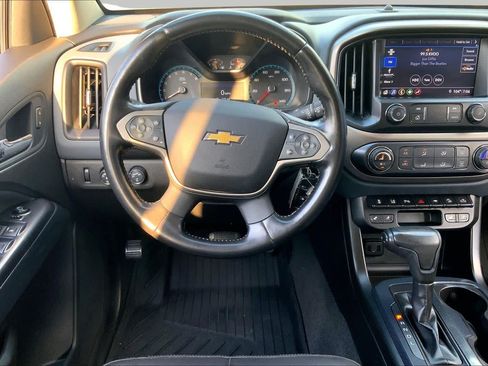 Used 2021 Chevrolet Colorado Z71 w/ Safety Package AWD/4WD image 6