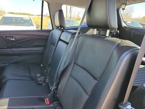 Used 2021 Honda Pilot Special Edition image 11