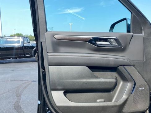 New 2025 Chevrolet Tahoe Premier image 12