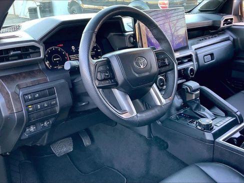 Used 2025 Toyota Tacoma Limited image 17