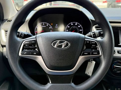 Used 2019 Hyundai Accent SE FWD image 12