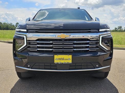New 2025 Chevrolet Suburban Premier w/ Sun And Tow Package image 3