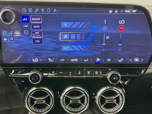 Used 2024 Chevrolet Blazer EV LT image 23