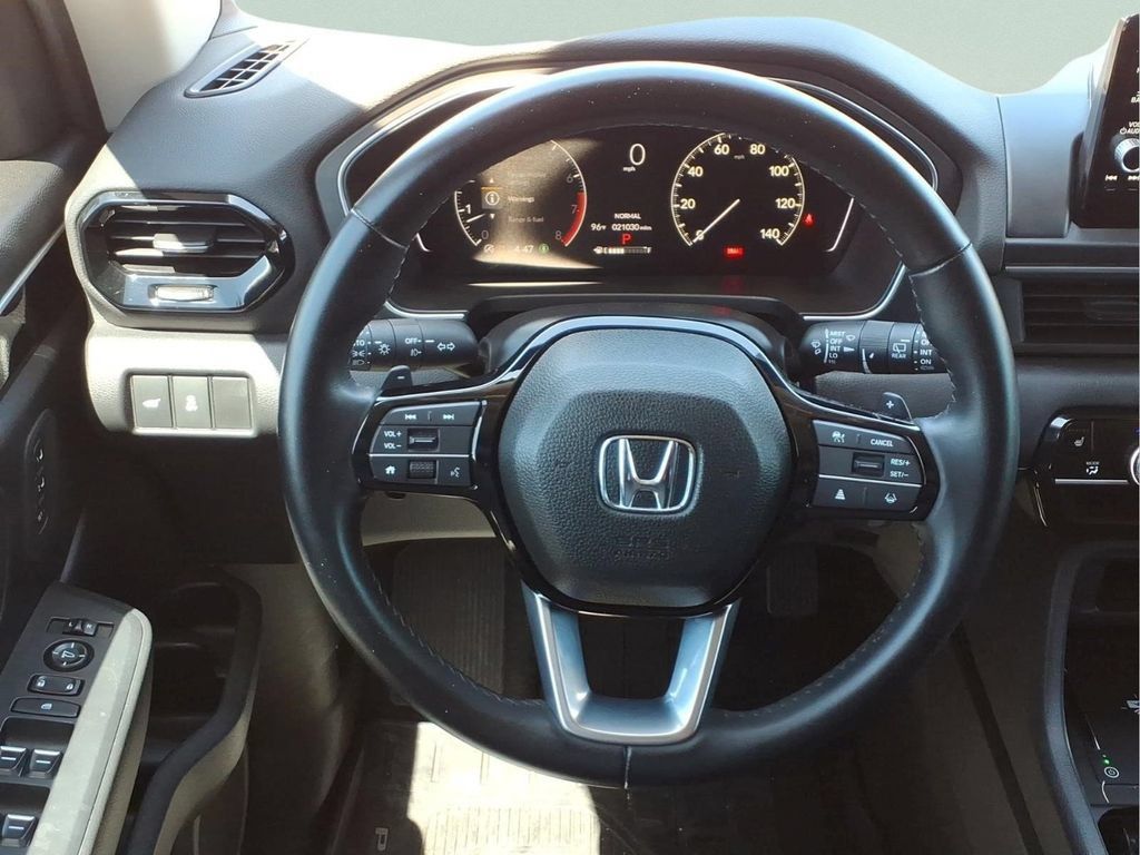 Used 2025 Honda Pilot EX-L image 21
