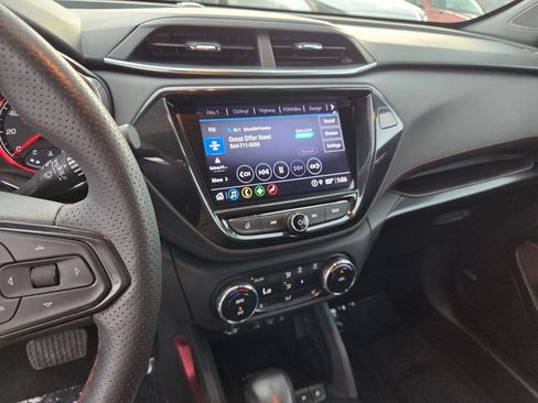 Used 2022 Chevrolet TrailBlazer RS w/ Technology Package FWD image 24