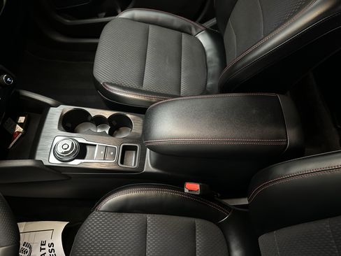 Used 2024 Ford Escape ST-Line w/ Tech Pack #1 AWD/4WD image 39