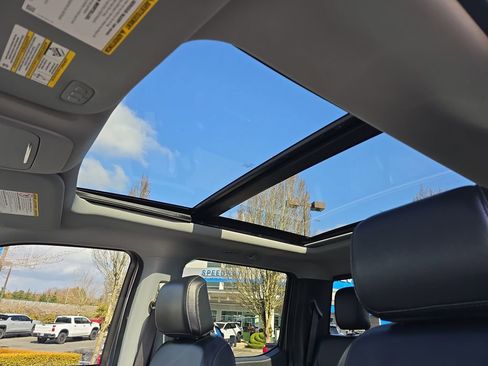 Used 2024 Ford F350 Lariat image 22