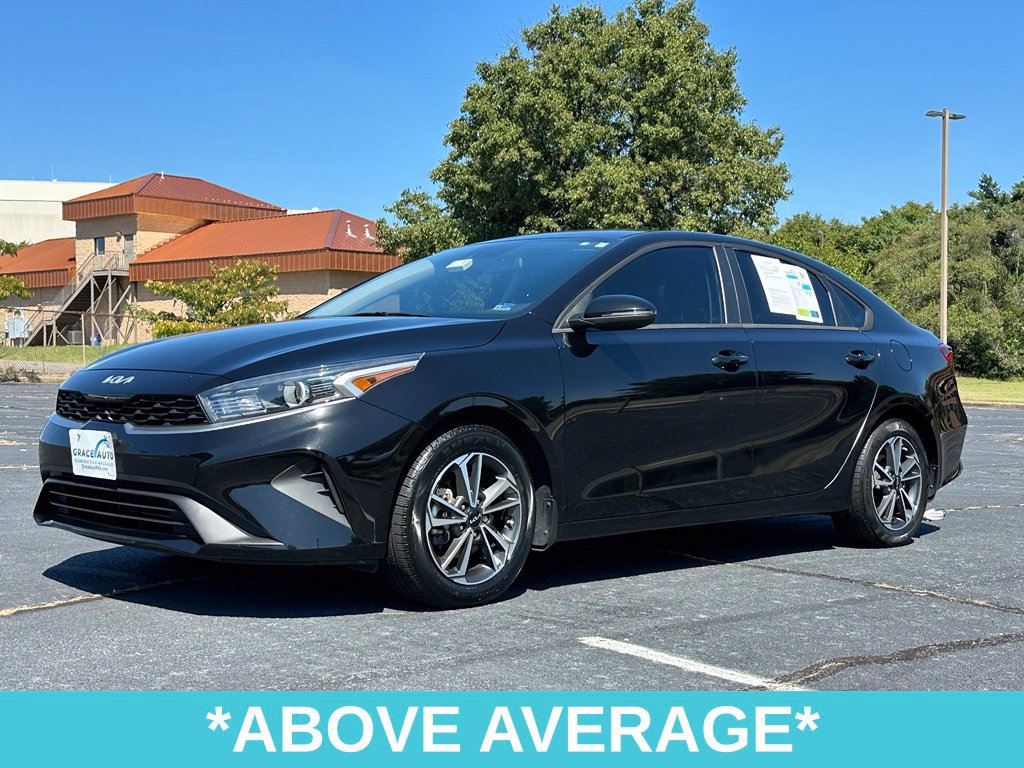 Used 2023 Kia Forte LXS w/ LXS Technology Package FWD image 3