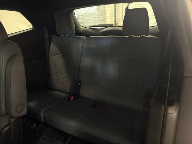Used 2023 Buick Enclave Essence w/ Sound and Sites Package AWD/4WD image 28
