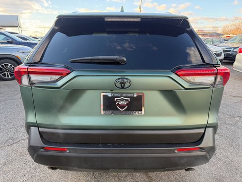 Used 2019 Toyota RAV4 XLE image 8
