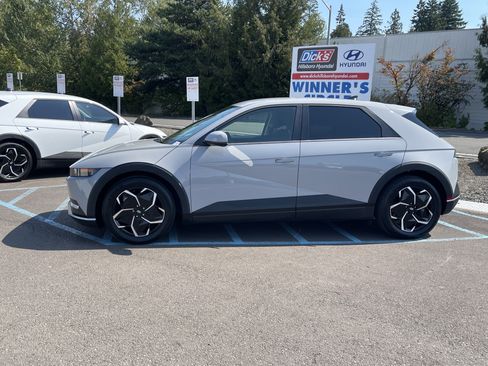 Certified 2024 Hyundai Ioniq 5 SE RWD image 2