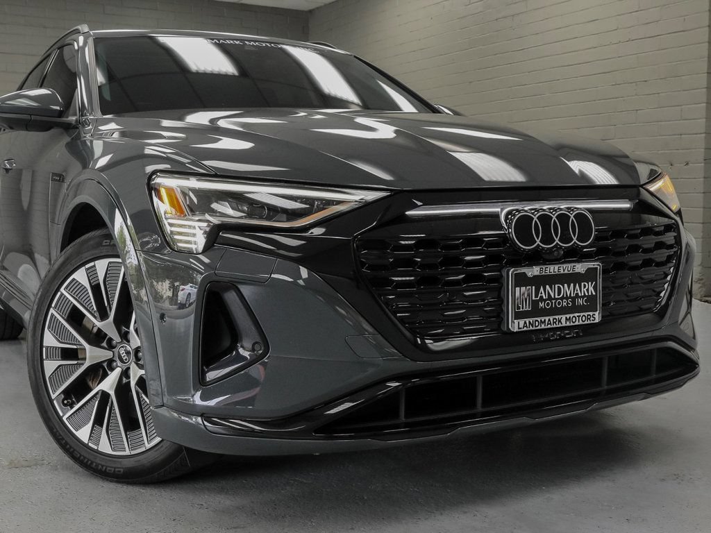 Used 2024 Audi Q8 e-tron Prestige w/ Prestige Package AWD/4WD image 6