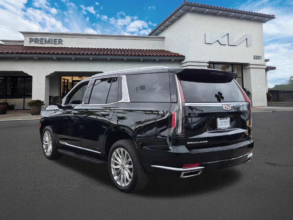 Used 2024 Cadillac Escalade Premium Luxury RWD image 6