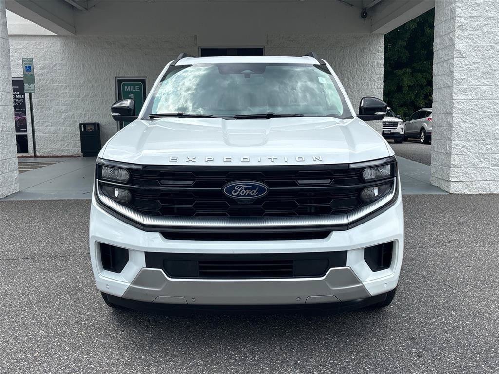Used 2026 Ford Expedition Platinum w/ Driver's Package AWD/4WD image 22