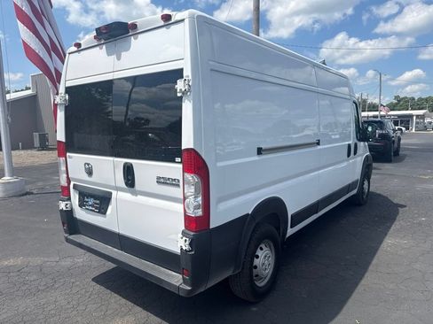Used 2023 RAM ProMaster 2500 FWD image 3