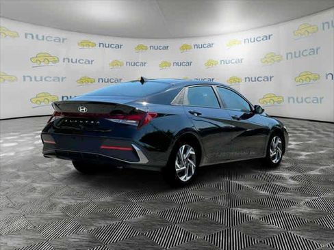 Certified 2025 Hyundai Elantra Sport image 8