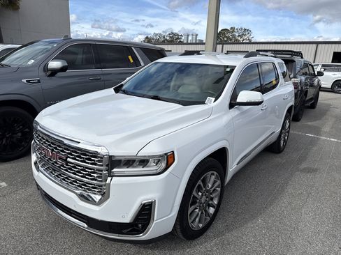 Used 2023 GMC Acadia Denali w/ Denali Technology Package image 4