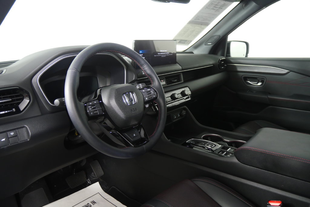 Used 2026 Honda Pilot Black Edition image 13