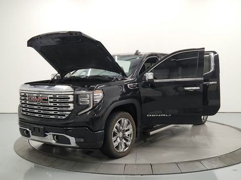 Used 2024 GMC Sierra 1500 Denali w/ Denali Reserve Package AWD/4WD image 11