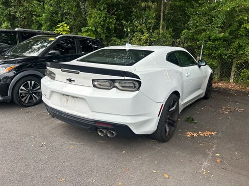 Used 2021 Chevrolet Camaro SS RWD image 5
