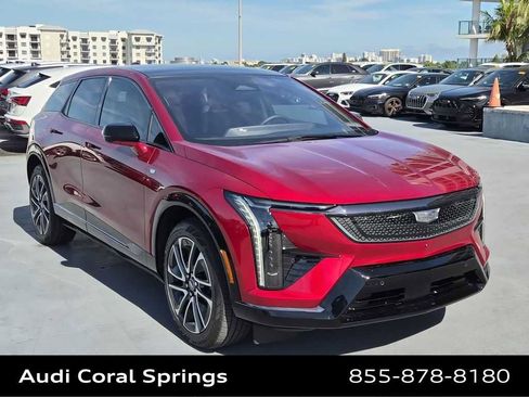 Used 2025 Cadillac Optiq Sport 1 AWD/4WD image 8