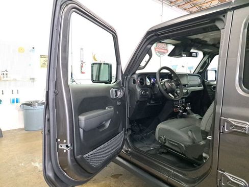 New 2026 Jeep Wrangler Unlimited Rubicon w/ Technology Group image 10