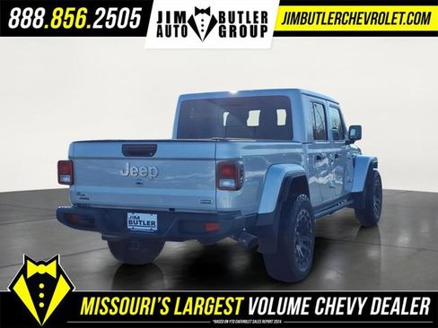 Used 2022 Jeep Gladiator Overland w/ Popular Equipment Package image 4