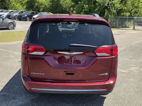 Used 2020 Chrysler Pacifica Limited image 4