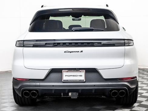 New 2026 Porsche Cayenne S image 11