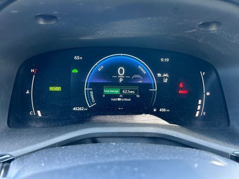 Used 2025 Toyota Camry LE image 21