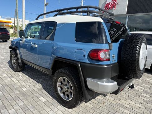 Used 2012 Toyota FJ Cruiser 4WD image 5