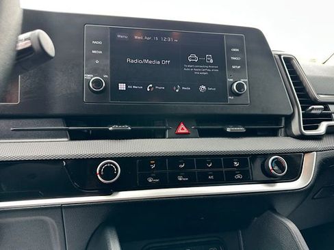 Used 2025 Kia Sportage LX image 26