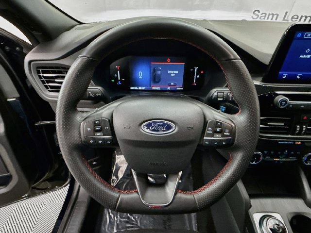 Used 2025 Ford Escape ST-Line AWD/4WD image 11