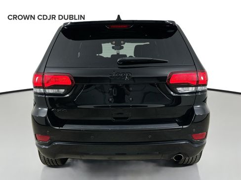 Used 2018 Jeep Grand Cherokee Altitude AWD/4WD image 6