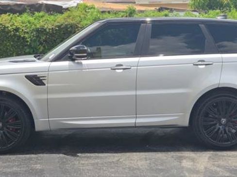 Used 2019 Land Rover Range Rover Sport HSE Dynamic AWD/4WD image 3