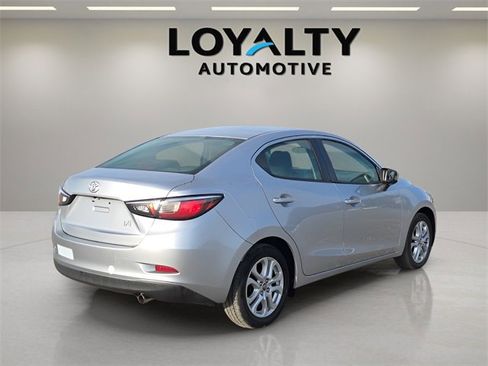 Used 2017 Toyota Yaris iA image 5