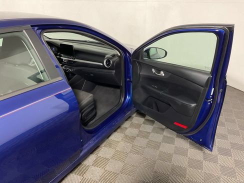 Used 2021 Kia Forte LXS FWD image 35