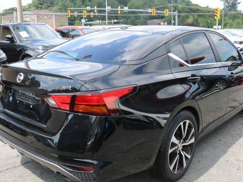 Used 2019 Nissan Altima 2.5 SR FWD image 7