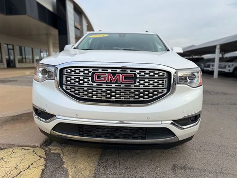 Used 2018 GMC Acadia Denali w/ Technology Package AWD/4WD image 2