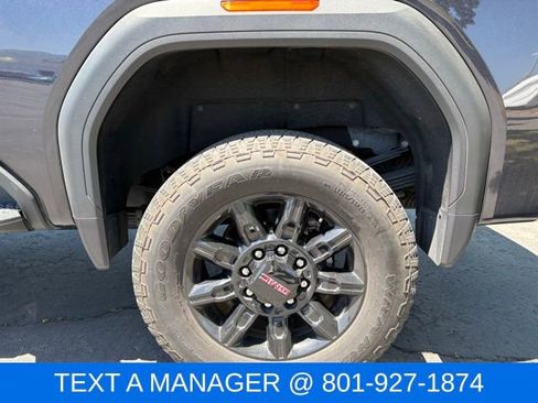 Used 2024 GMC Sierra 3500 AT4 w/ AT4 Premium Plus Package AWD/4WD image 12