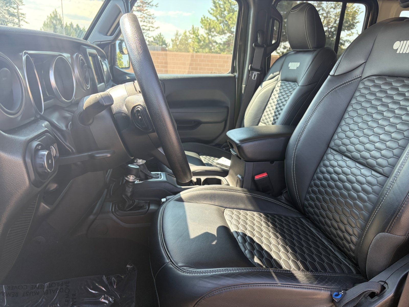 Used 2023 Jeep Wrangler Unlimited Sport AWD/4WD image 16