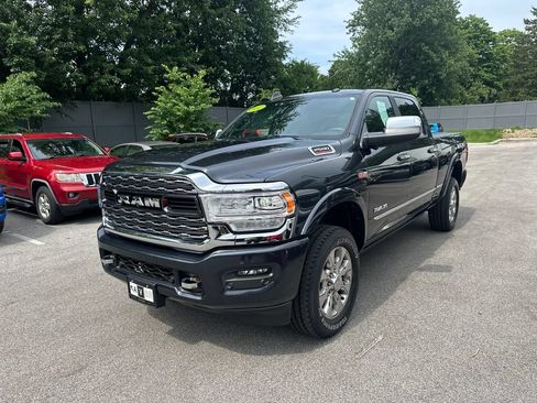 Used 2022 RAM 2500 Limited AWD/4WD image 4